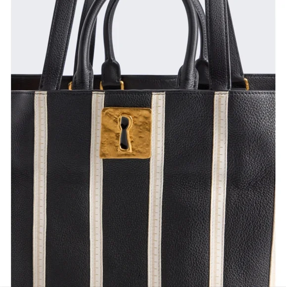 πΉSchiaparelli Tot b&w leather Measure tape motif Bag whith removable key charm - Picture 11 of 16